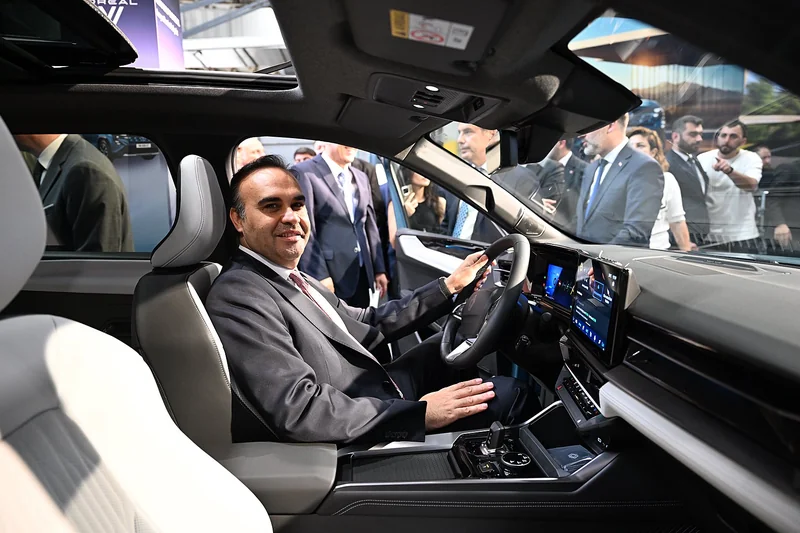 Bursa'da Üretilen Renault Boreal Banttan İndi - Görsel 3