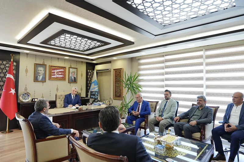 Ticaret Bakanı Ömer Bolat Pendik Belediyesi'ni Ziyaret Etti - Görsel 2