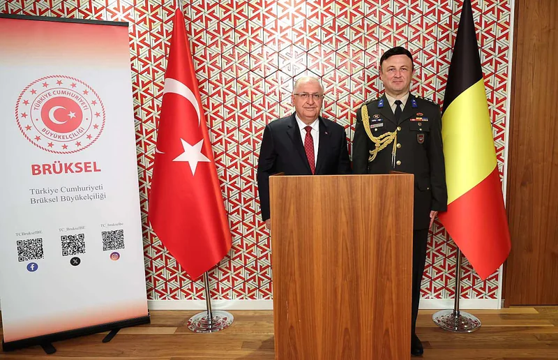 Bakan Yaşar Güler Brüksel'de Büyükelçilik ve Ataşeliği Ziyaret Etti - Görsel 4