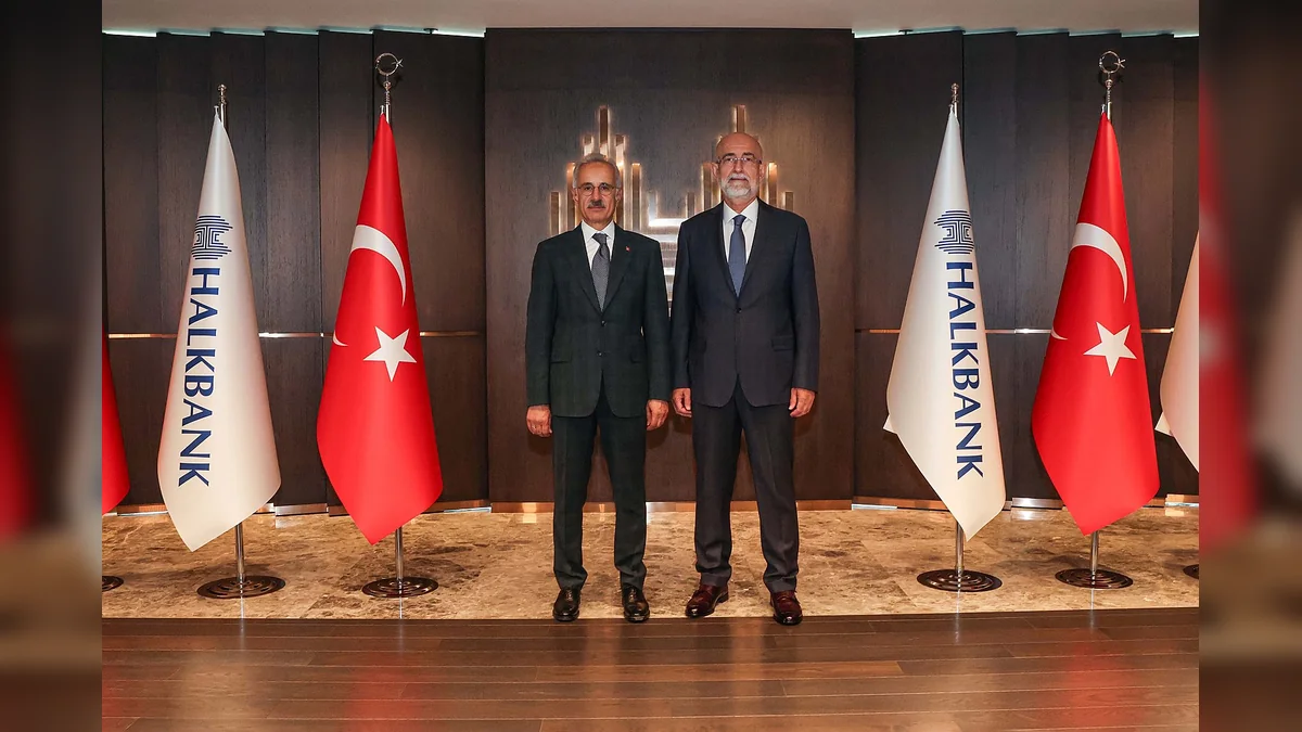 Bakan Uraloğlu'ndan Halkbank Genel Müdürü Özdil'e Ziyaret