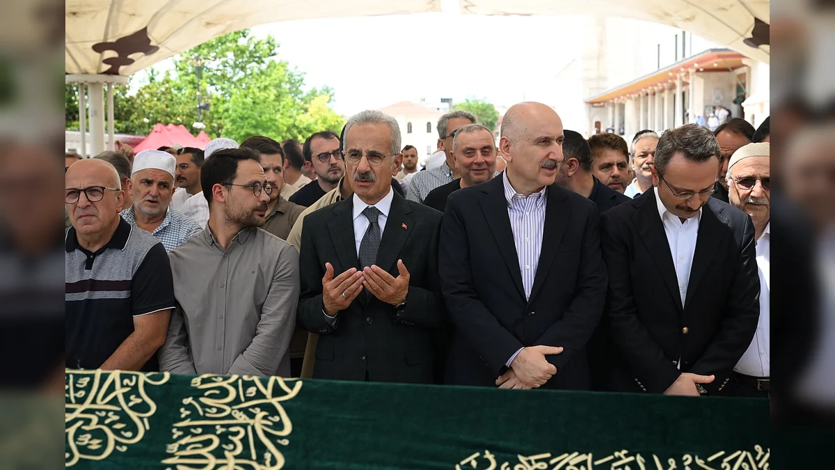 Bakan Uraloğlu, Saliha Karaismailoğlu'nun Cenazesine Katıldı