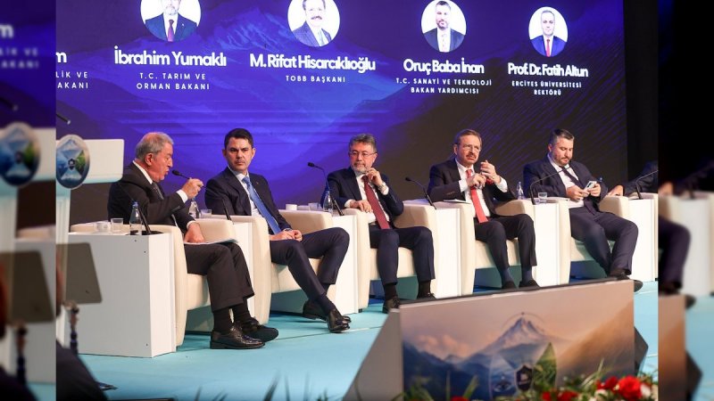 Bakan Kurum: Erciyes Zirvesi'nden Sürdürülebilirlik Mesajları - Görsel 1